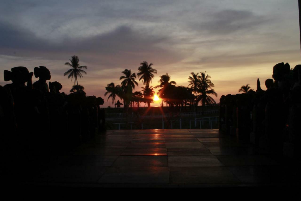 Wera Beach Kadumbul Exterior foto