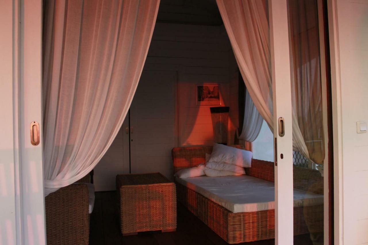 Wera Beach Kadumbul Exterior foto